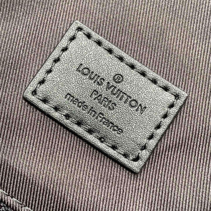 LV 25S CHRISTOPHER BACKPACK 44 IN BROWN AND BLACK CANVAS MONOGRAM