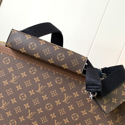 LV 25S GASTON WEARABLE WALLET 22 IN MONOGRAM MACASSAR CANVAS