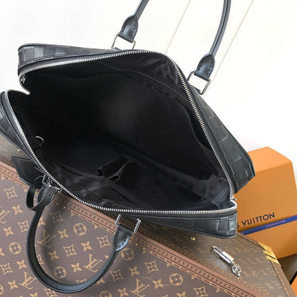 LV 25S PORTE- DOCUMENTS VOYAGE 41 IN BLACK EMBOSSED DAMIER INFINI CALFSKIN