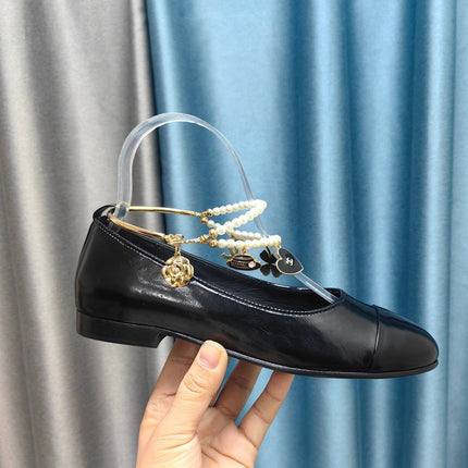 MARY JANE WITH PEARL STRAP IN GLOSSY BLACK LAMBSKIN