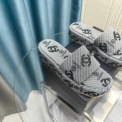 THICK-SOLE SLIPPERS GREY SATIN