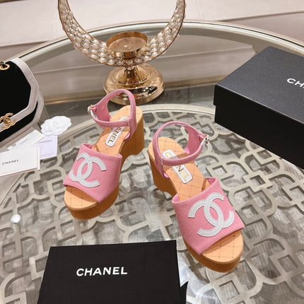WEDGE SANDALS IN LIGHT PINK LAMBSKIN WITH LOGO