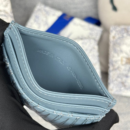 FREESIA CARD HOLDER 10 IN BABY BLUE QUILTED ALLOVER CALFSKIN