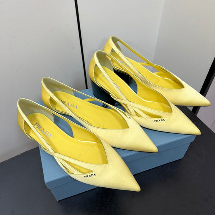 CUT-OUT BALLERINAS IN LIGHT YELLOW SATIN