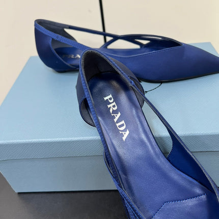 CUT-OUT BALLERINAS IN NAVY BLUE SATIN