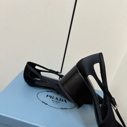 CUT-OUT PUMPS WITH BEAD BUCKLE IN BLACK SATIN