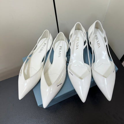 BRUSHED CUT-OUT BALLERINA FLAT IN WHITE CALFSKIN