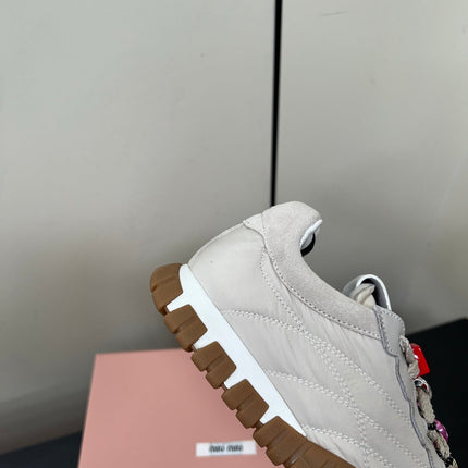 TYRE SNEAKERS IN OFF WHITE TECHNICAL FABRIC AND SUEDE WITH STICKER