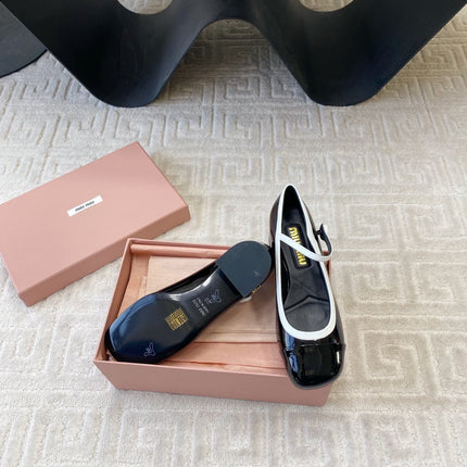 MARY JANE PUMPS IN BLACK GLOSSY SHEEPSKIN