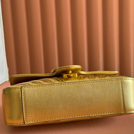 MARMONT MEDIUM SHOUDER BAG 23 IN YELLOW GLOSSY CALFSKIN