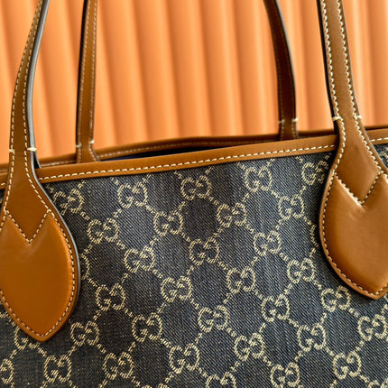 LARGE TOTISSIMA REVERSIBLE TOTE 30.5 IN DARK BLUE DENIM ONE SIDE GREY SUEDE