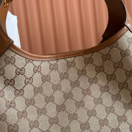 B MEDIUM SHOULDER BAG 42 IN BEIGE AND DARK BROWN GG CANVAS