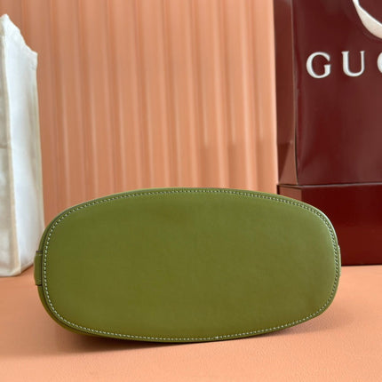 73 MEDIUM BUCKET BAG 27.5 IN GREEN SMOOTH CALFSKIN