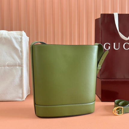 73 MEDIUM BUCKET BAG 27.5 IN GREEN SMOOTH CALFSKIN