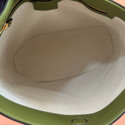 73 MEDIUM BUCKET BAG 27.5 IN GREEN SMOOTH CALFSKIN