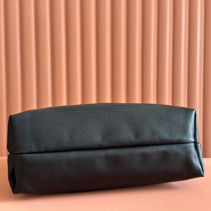 SOFTBIT MAXI SHOULDER BAG 46 IN BLACK GRAINY LAMBSKIN