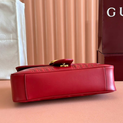 MARMONT SHOULDER BAG 31 IN RED CALFSKIN GOLD CHAIN