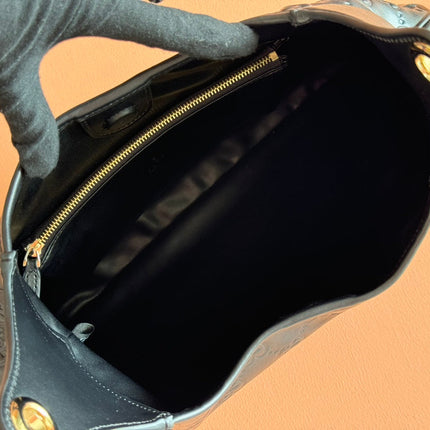 MEDIUM B SHOULDER BAG IN BLACK CALFSKIN GOLD HARDWARE