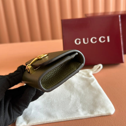 SOFTBIT CARD CASE 10.5 IN GREEN GRAINY CALFSKIN GOLD HARDWARE