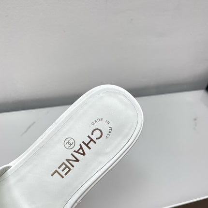 WEDGE PLATFORM WHITE LAMBSKIN WITH FLOWER