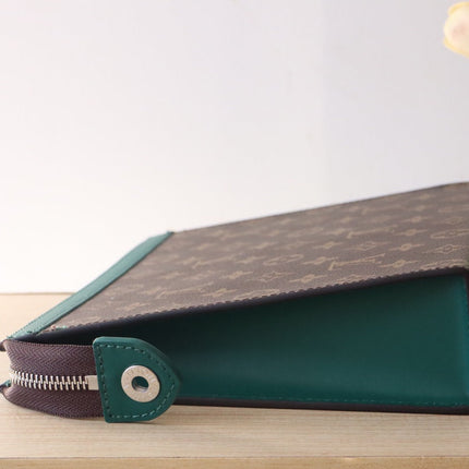 LV 25S POCHETTE VOYAGE 26 IN BORNEO GREEN MONOGRAM MACASSAR COATED CANVAS