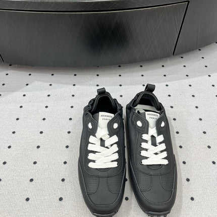 TRAIL SNEAKER IN BLACK CALFSKIN