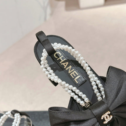 HIGH SANDAL WITH PEARL CHAIN BLACK LAMBSKIN WITH RHINESTONES
