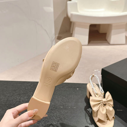 HIGH SANDAL WITH PEARL CHAIN IN BEIGE CREAM LAMBSKIN