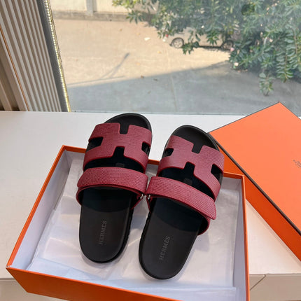 CHYPRE SANDAL IN CURRANT RED SHINY GRAINED CALFSKIN