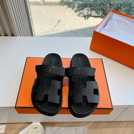 CHYPRE SANDAL IN BLACK SHINY GRAINED CALFSKIN