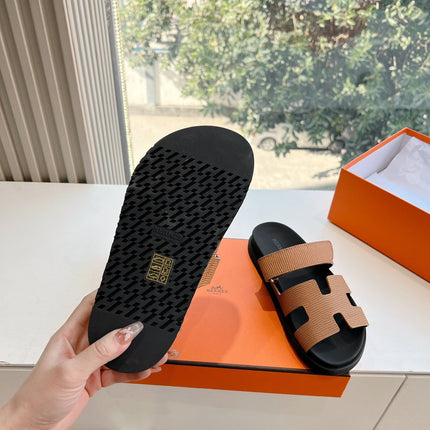 CHYPRE SANDAL IN CIDER BROWN SHINY GRAINED CALFSKIN