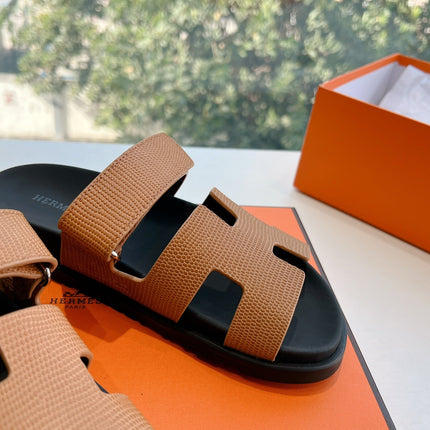 CHYPRE SANDAL IN CIDER BROWN SHINY GRAINED CALFSKIN