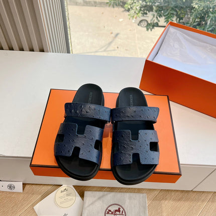 CHYPRE SANDAL IN NAVY BLUE GRAINED CALFSKIN