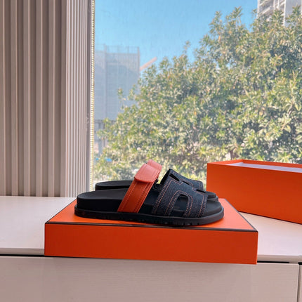 CHYPRE SANDAL IN BLACK DENIM AND VIVID ORANGE CALFSKIN