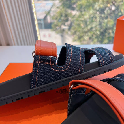 CHYPRE SANDAL IN BLACK DENIM AND VIVID ORANGE CALFSKIN