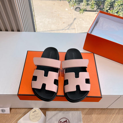 CHYPRE SANDAL IN LIGHT PINK CALFSKIN