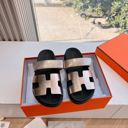 CHYPRE SANDAL IN COPPER BROWN METALLIC CALFSKIN