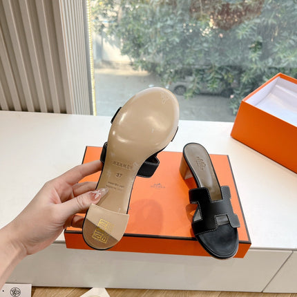 0ASIS SANDAL IN BLACK CALFSKIN