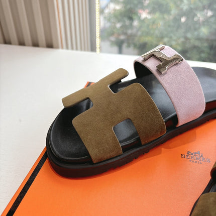 CHYPRE SANDAL IN LIGHT PINK MIX CHOCOLATE BROWN SUEDE