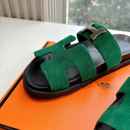 CHYPRE SANDAL IN PINE GREEN SUEDE