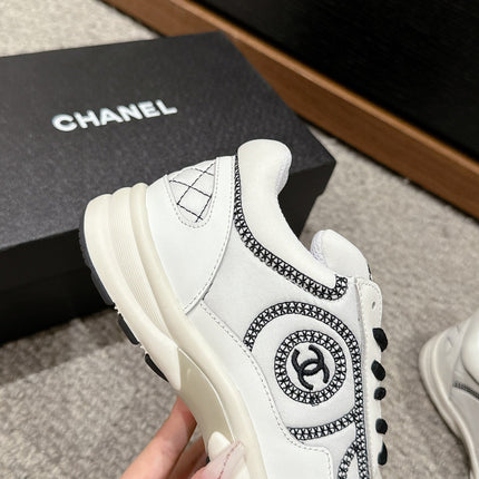 CLASSIC TRAINER IN WHITE MIX BLACK FABRIC