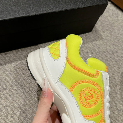 CLASSIC TRAINER IN YELLOW MIX WHITE FABRIC