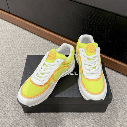 CLASSIC TRAINER IN YELLOW MIX WHITE FABRIC