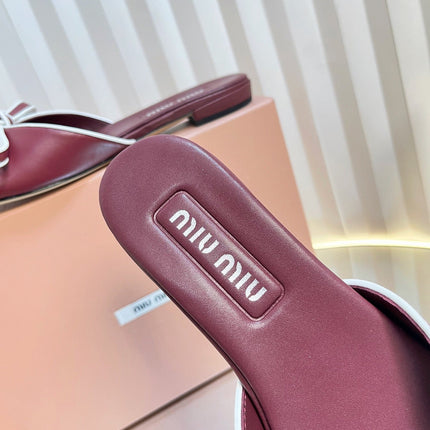 SLIDES SANDALS IN BURGUNDY RED CALFSKIN BOW IN TRAP