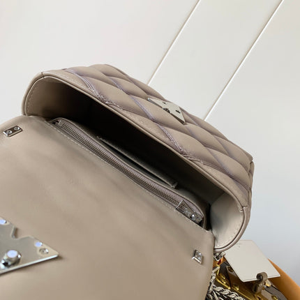 LV 25S GO-14 MM 23 IN BROWN QUILTED LAMBSKIN SILVER HARDWRE