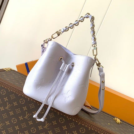 LV 25S NÉONOÉ BB 20 IN MISTY PURPLE CALFSKIN GOLD HARDWARE