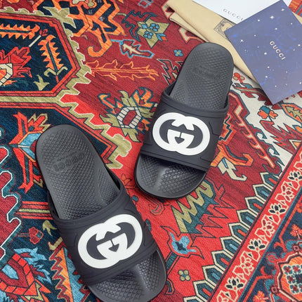 GG INTERLOCKING G SLIDE SANDAL BLACK RUBBER