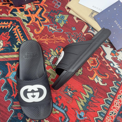 GG INTERLOCKING G SLIDE SANDAL BLACK RUBBER