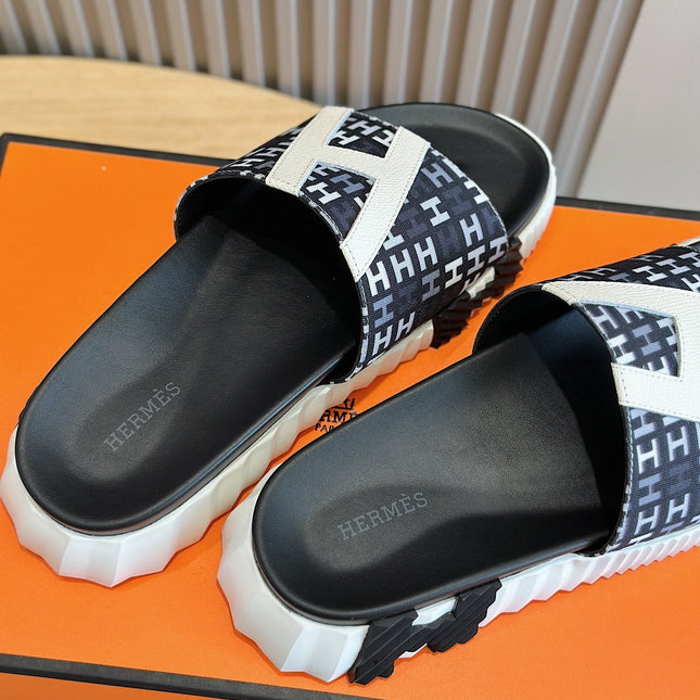 HM SLIPPERS BLACK MONOGRAM CANVAS