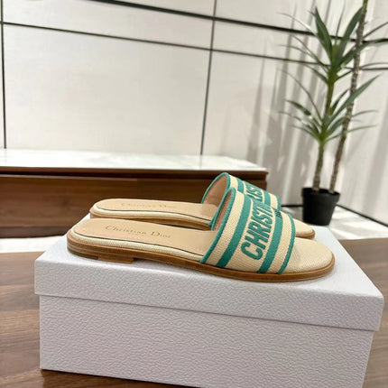 DWAY SLIDES IN BEIGE AND GREEN TECHNICAL FABRIC